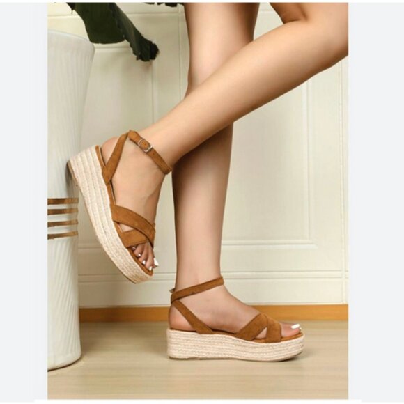 American Eagle Outfitters Tan Espadrille Sandals - Picture 1 of 9